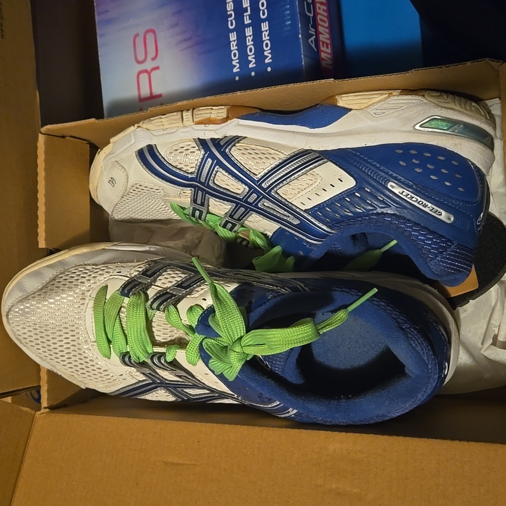 Asics volleyball shoes size 9.5 womens